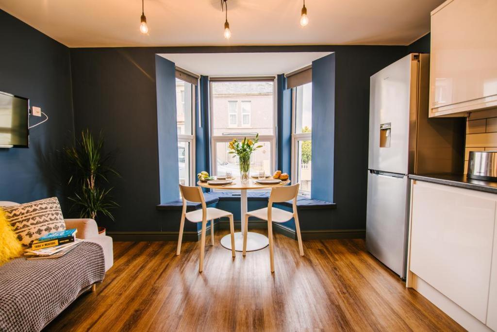Quiet Location - 3 Bedroom Family House With 3 Shower Room - 2 Parking Spaces Plymouth Ngoại thất bức ảnh