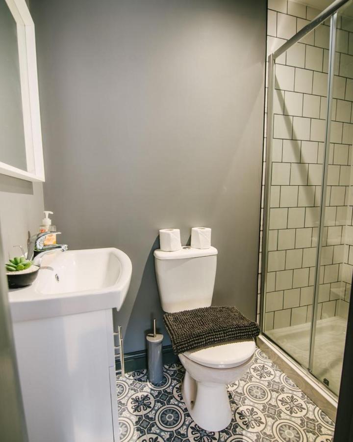 Quiet Location - 3 Bedroom Family House With 3 Shower Room - 2 Parking Spaces Plymouth Ngoại thất bức ảnh